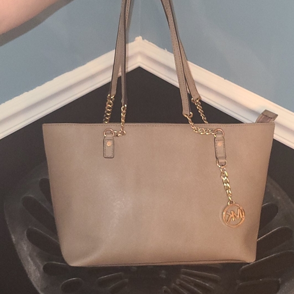 michael kors tan shoulder bag